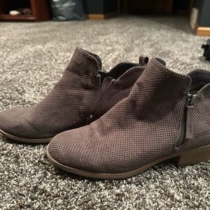 Brownish/gray Booties